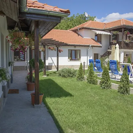 ゲストハウス Zlateya 3*